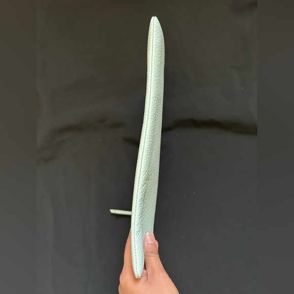 KATE SPADE | pebble Leather Zip Pouch Clutch - Picture 4 of 11